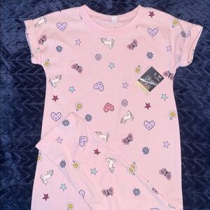 🛍NWT 🛍 CUTE LITTLE GIRLS OUTFIT SIZE 24 MONTHS 🛍
